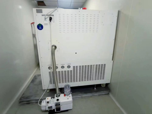 安裝于蘇州新格諾康的LGJ-100G潔凈室安裝凍干機2.png